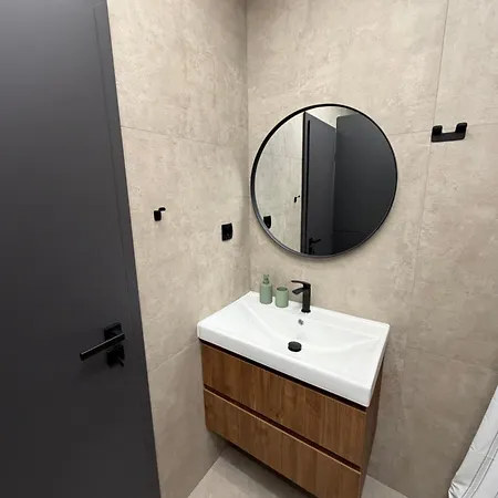 Flora 103 Apartament Boroveț